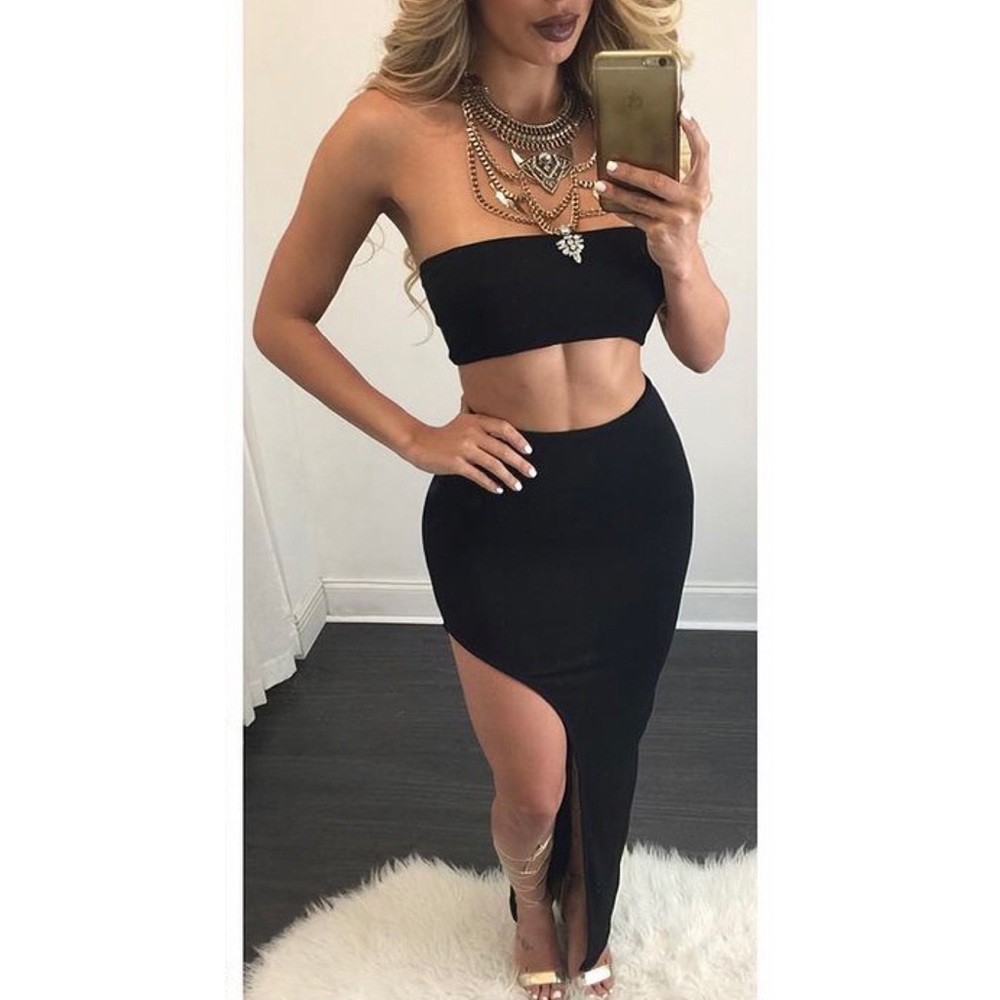 Light grey skirt set